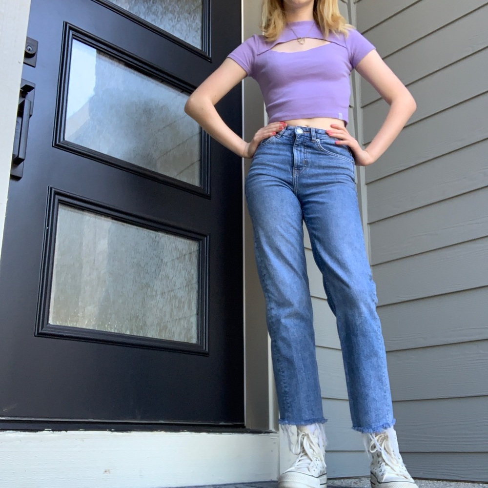 Zumiez like new purple cutout cropped too